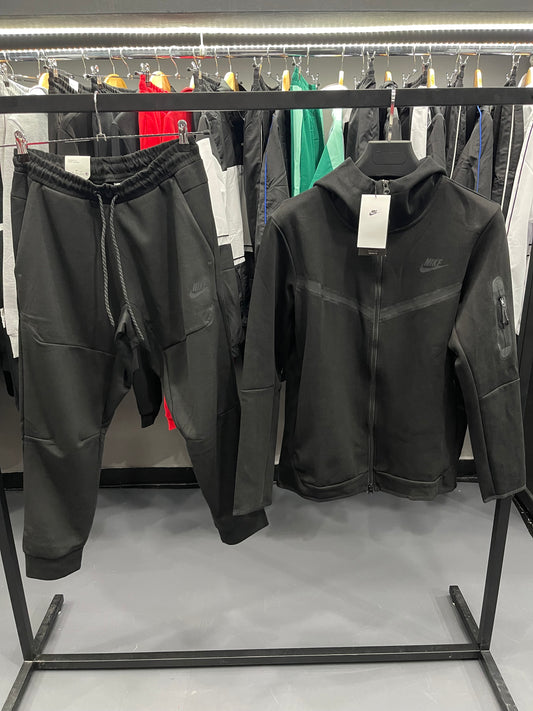 Nike Tech Fleece-Μαύρο